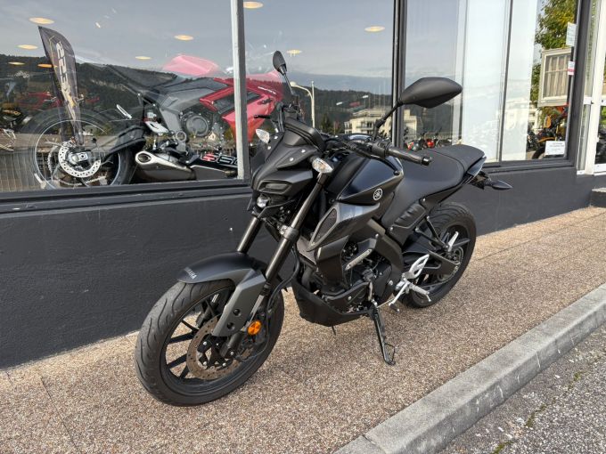 YAMAHA MT-125 ABS 4