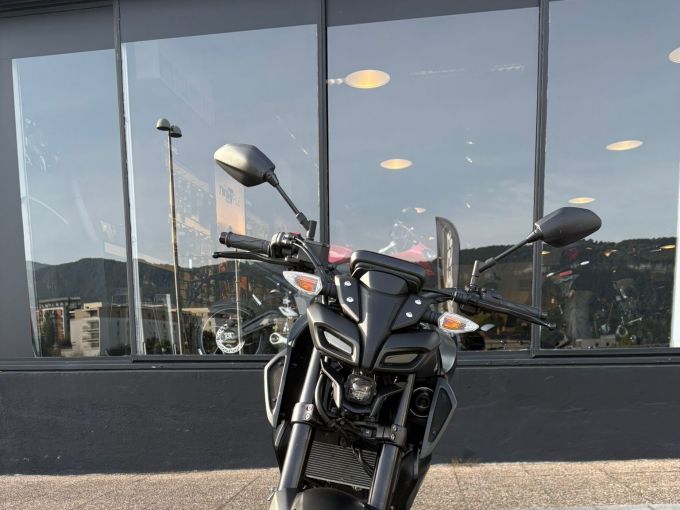 YAMAHA MT-125 ABS 4