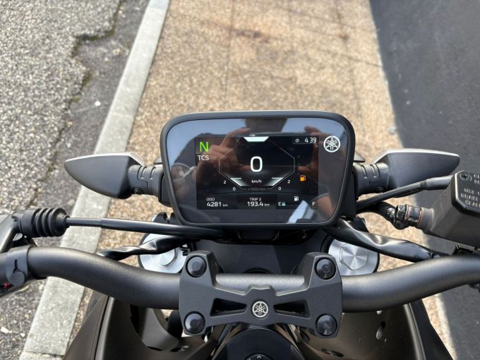 YAMAHA MT-125 ABS 4