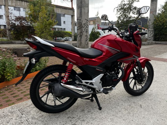 HONDA CB125F 4