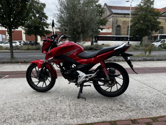 HONDA CB125F 4