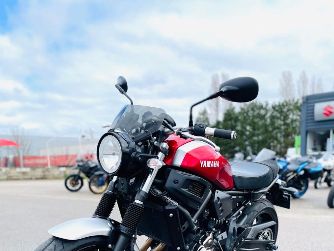 YAMAHA XSR 700 ABS 4