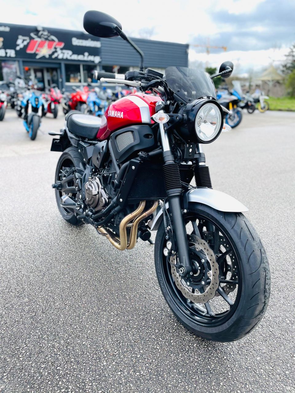 YAMAHA XSR 700 ABS 4