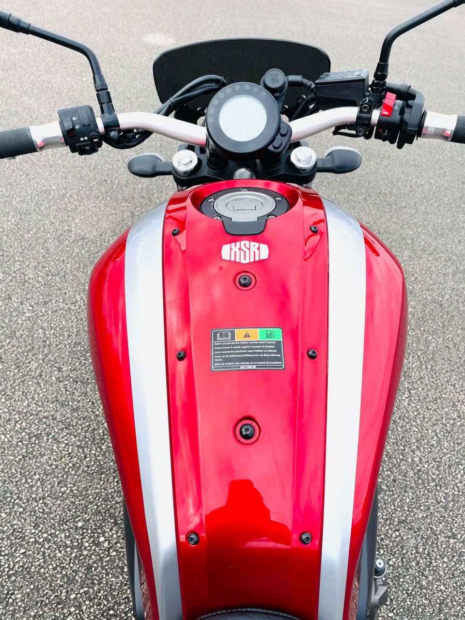 YAMAHA XSR 700 ABS 4