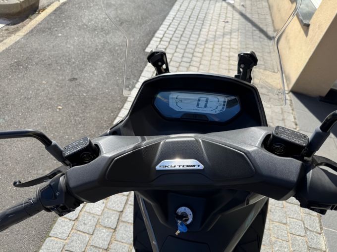 KYMCO DOWNTOWN 125 4