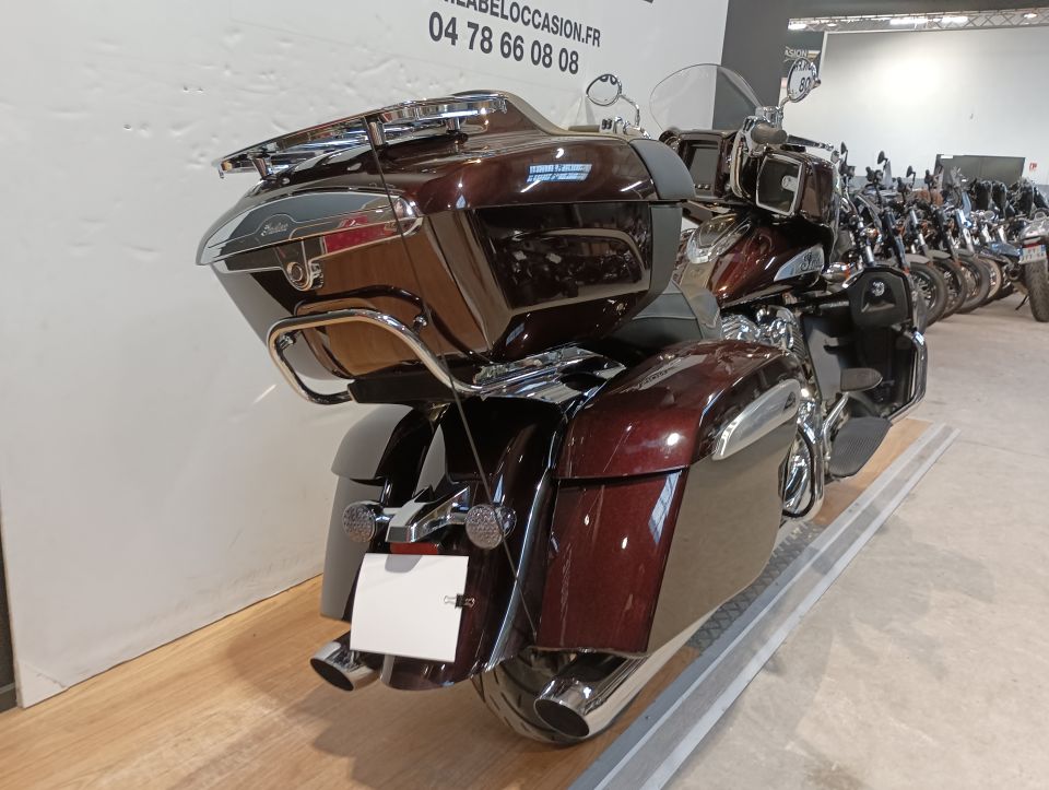 INDIAN ROADMASTER DARK HORSE 4