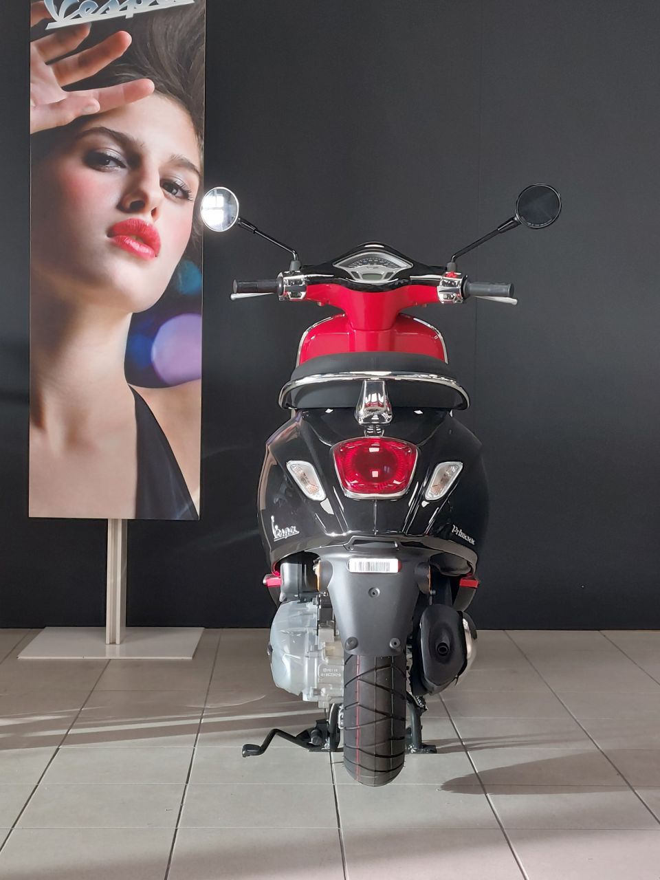 VESPA PRIMAVERA 125 4