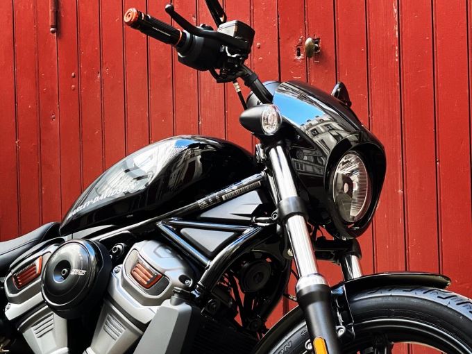 HARLEY-DAVIDSON SPORTSTER Nightster 975 RH 4