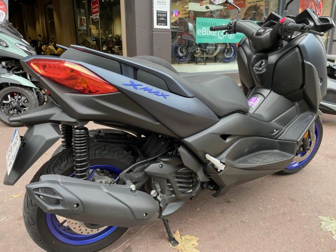 YAMAHA XMAX 125 4