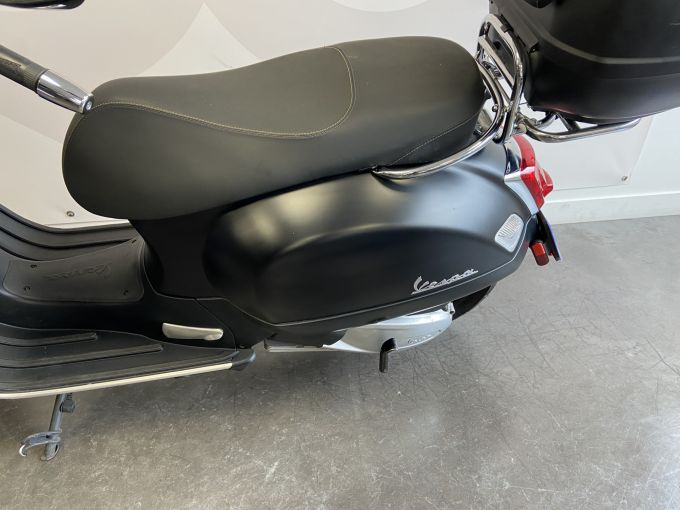 VESPA GTS 300 SUPER 4