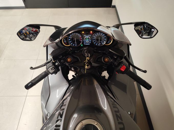SUZUKI GSX-R 1340 HAYABUSA 4