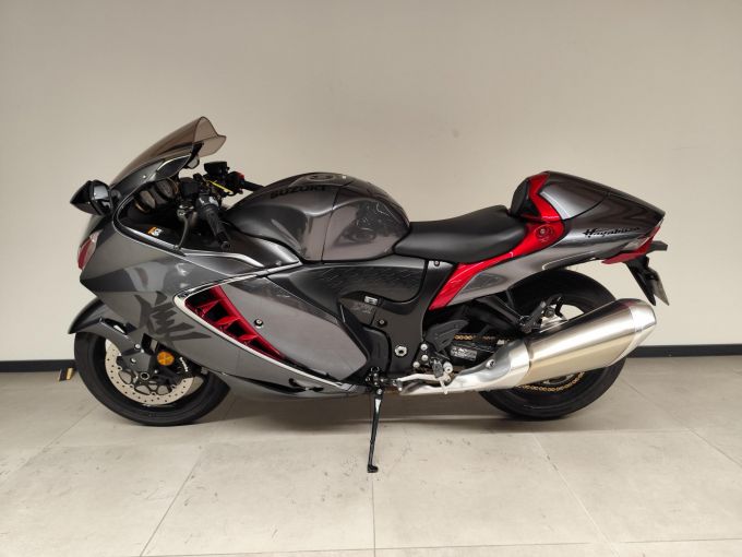 SUZUKI GSX-R 1340 HAYABUSA 4