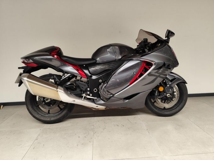 SUZUKI GSX-R 1340 HAYABUSA 4