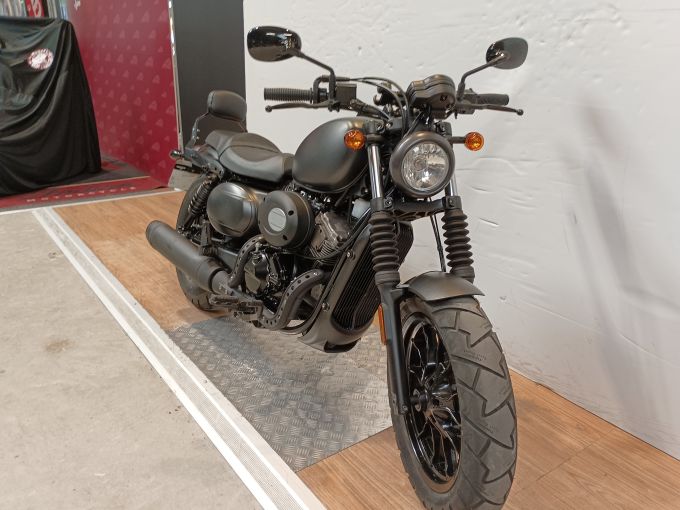 HYOSUNG GV 300 BOBBER 4