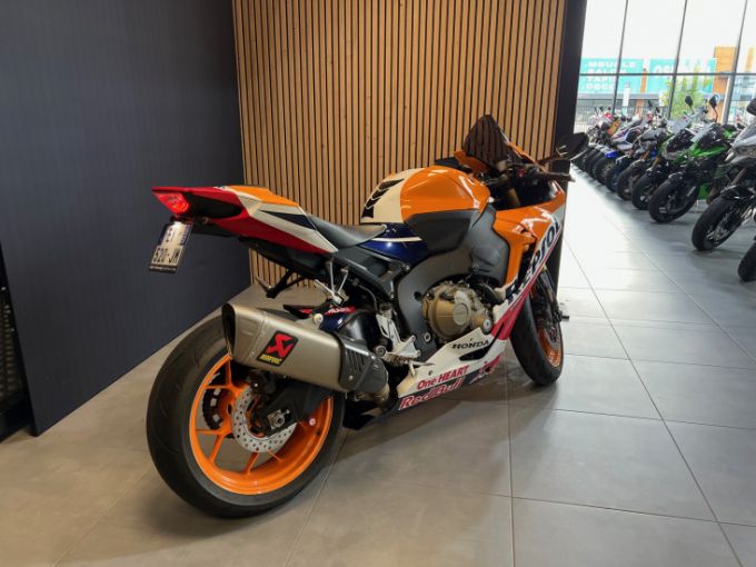 HONDA CBR1000RR FIREBLADE ABS 4