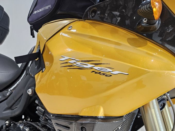 TRIUMPH TIGER 1050 SPORT 4