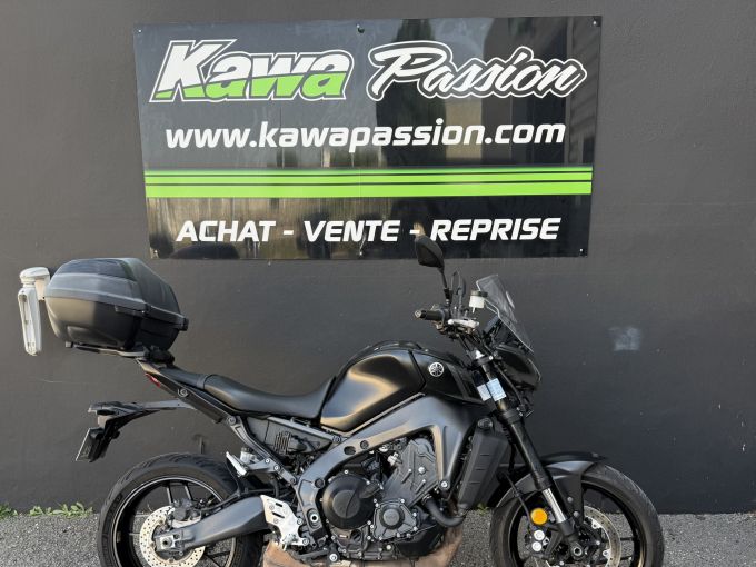 YAMAHA MT-09 4