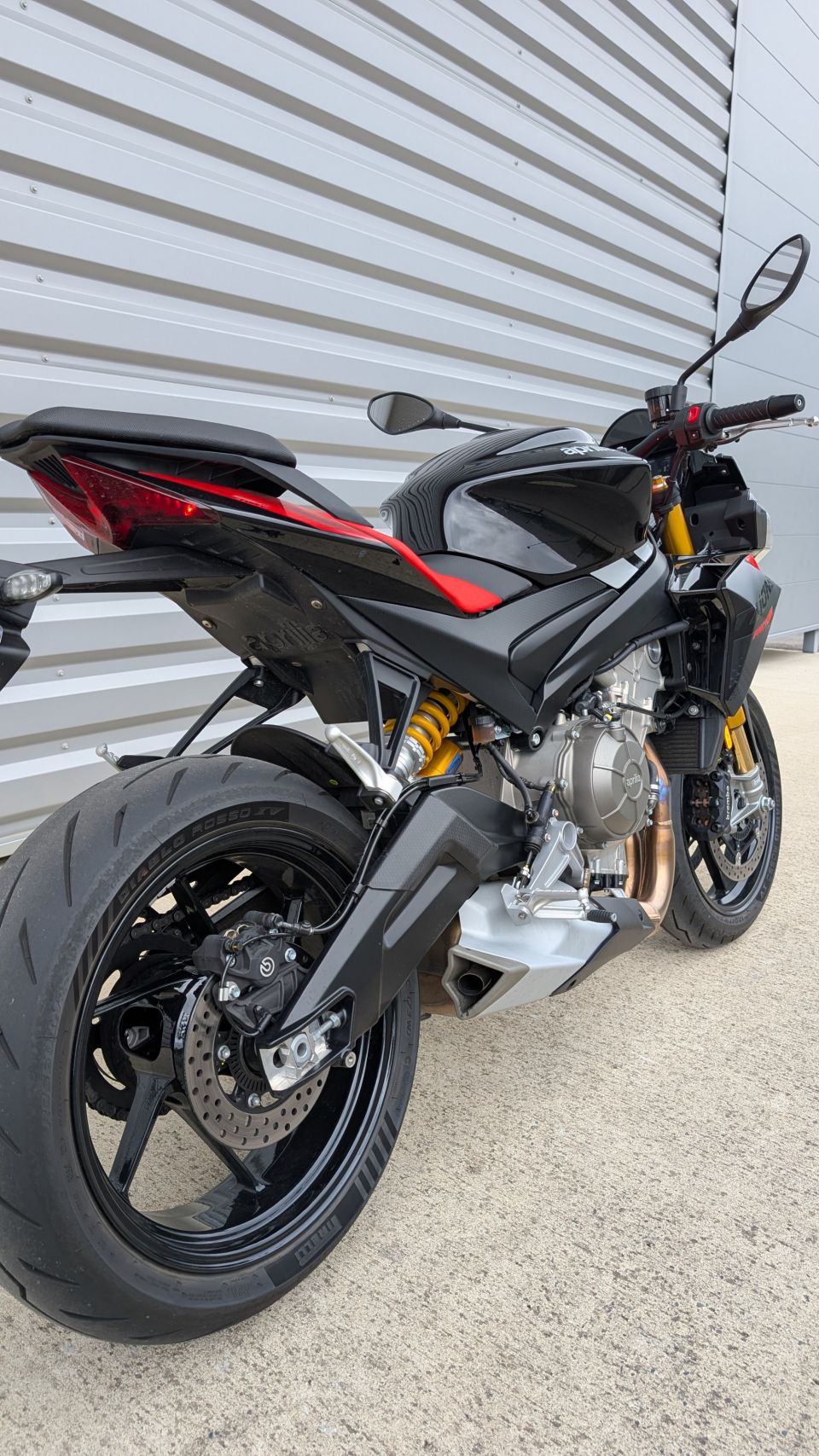 APRILIA TUONO 660 FACTORY 4