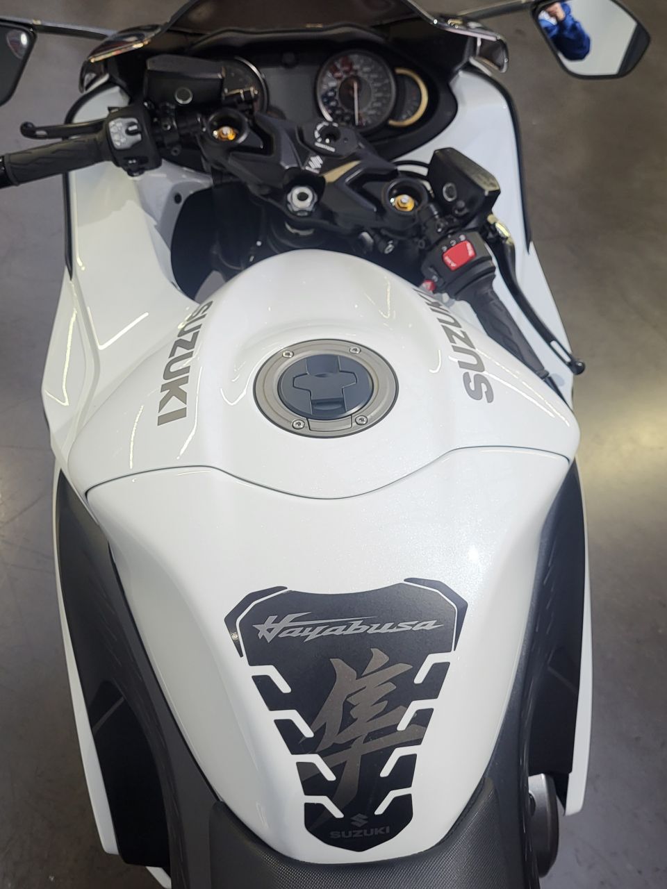 SUZUKI GSX-R 1340 HAYABUSA 4