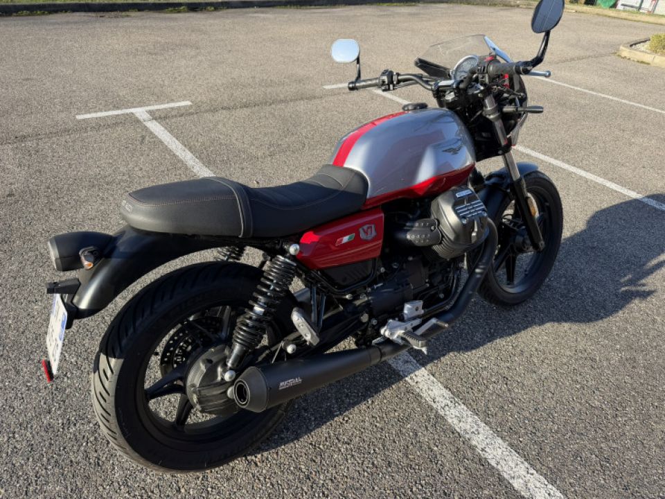 MOTO GUZZI V7 III STONE 4