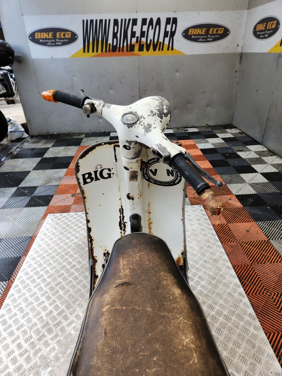 VESPA PRIMAVERA 100 4