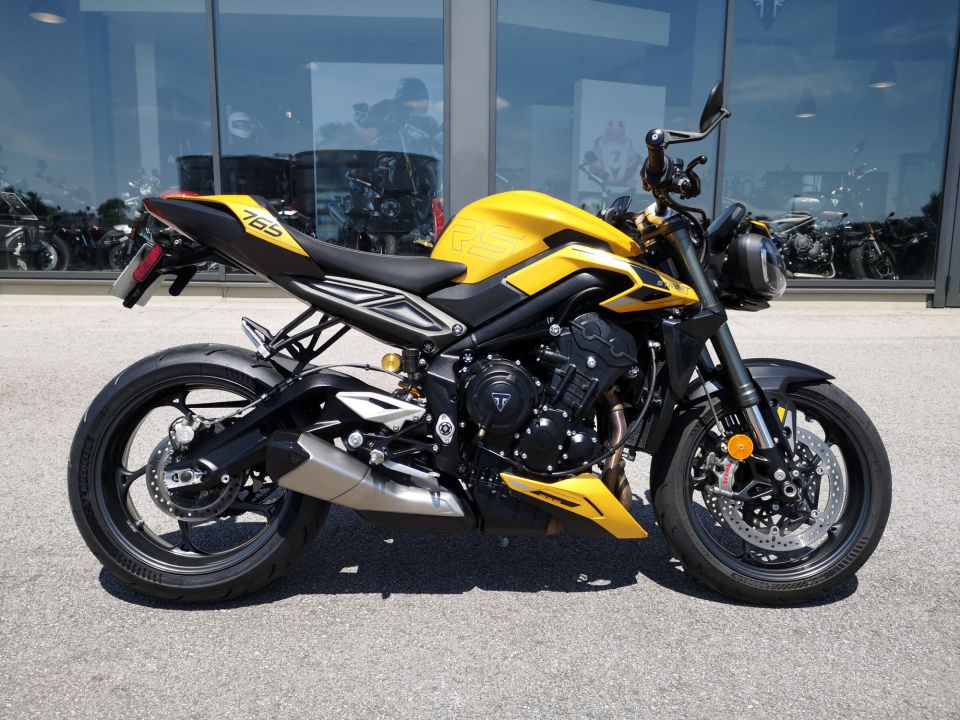 TRIUMPH STREET TRIPLE 765 RS 4