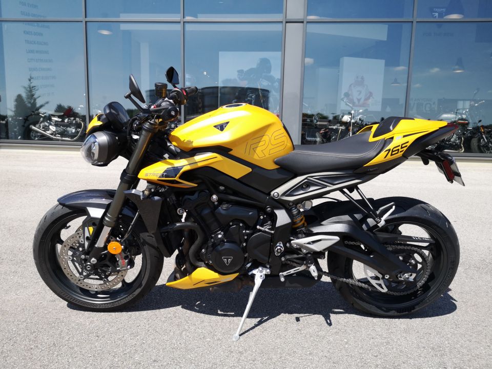TRIUMPH STREET TRIPLE 765 RS 4