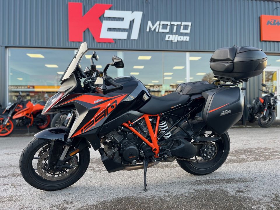 KTM 1290 SUPER DUKE GT 4