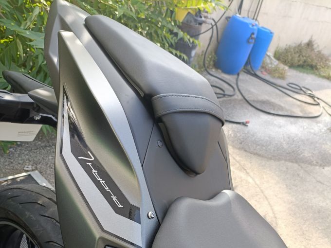 KAWASAKI Z7 HYBRIDE HEV ( Z 7 )  0 kms NEUF A SAISIR 4
