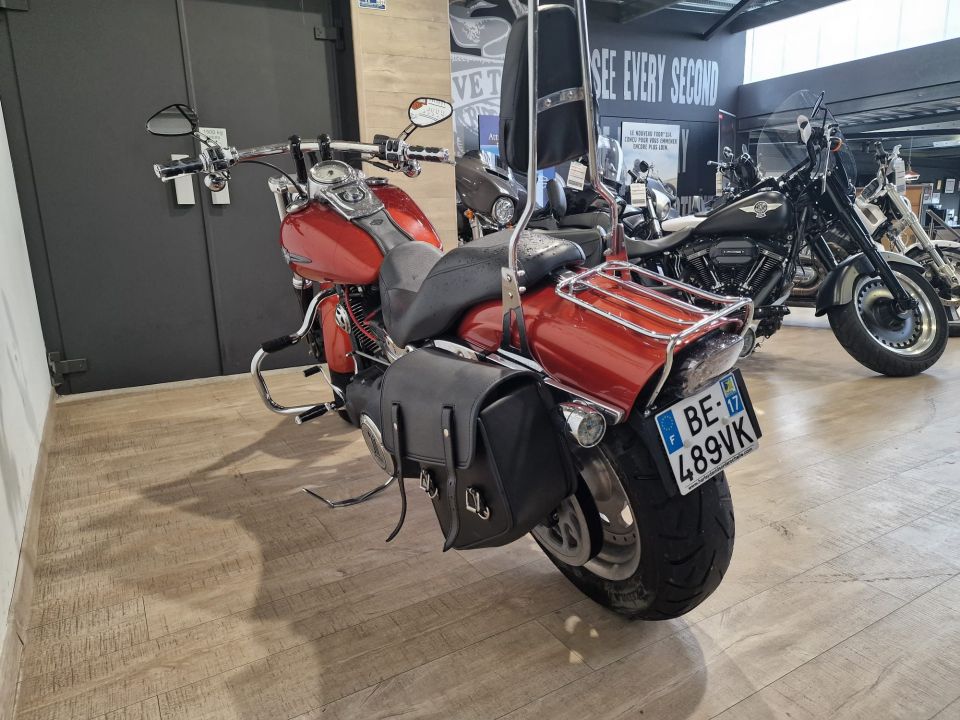 HARLEY-DAVIDSON DYNA FAT BOB 1584 4