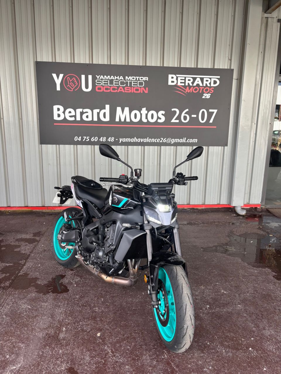 YAMAHA MT-09  Y-AMT 4