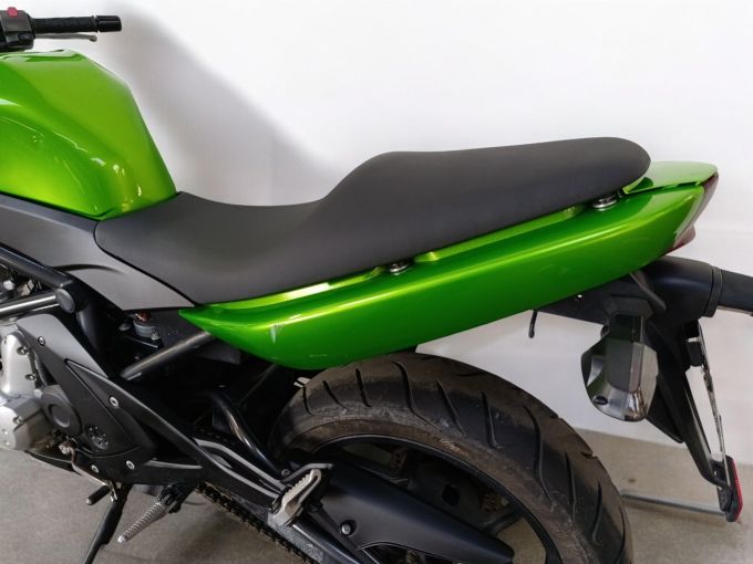 KAWASAKI ER6-N 4