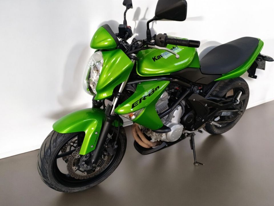 KAWASAKI ER6-N 4