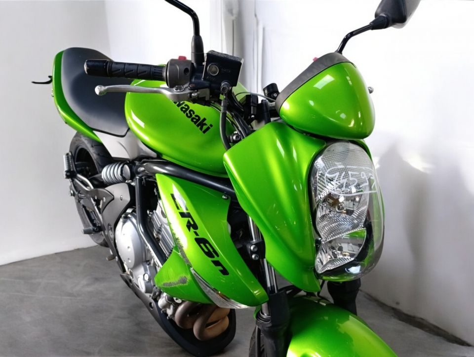KAWASAKI ER6-N 4