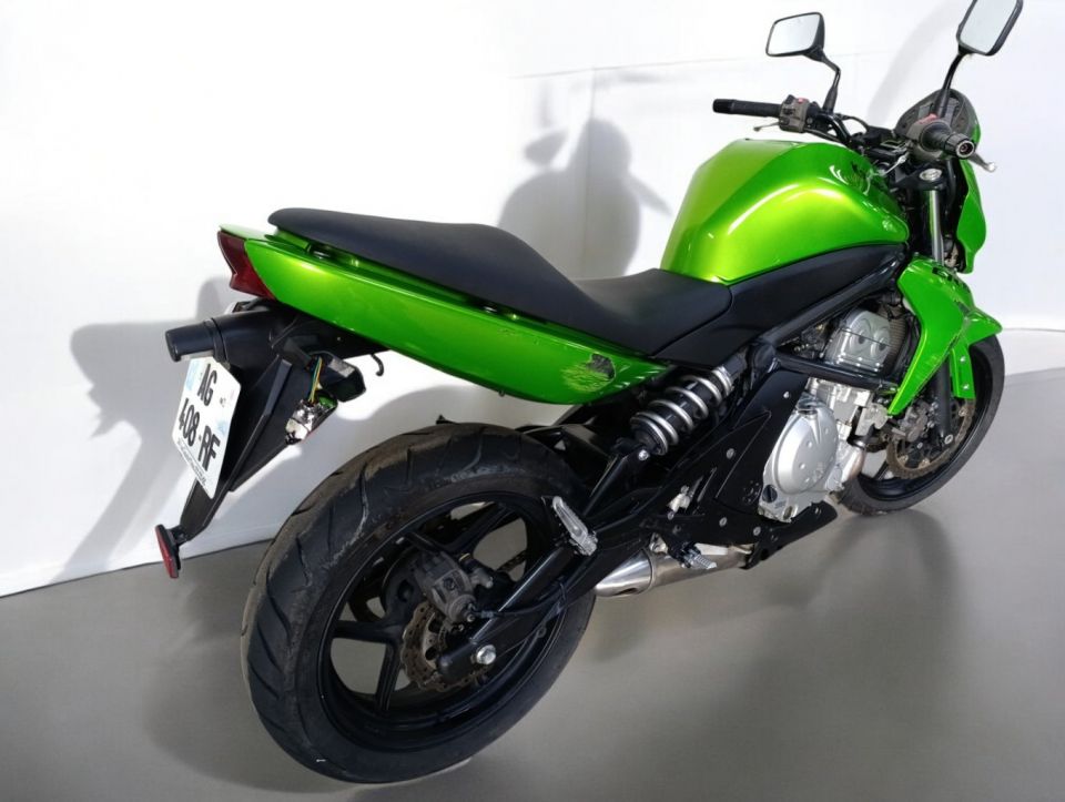 KAWASAKI ER6-N 4