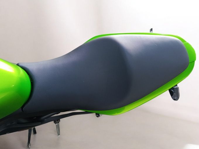 KAWASAKI ER6-N 4