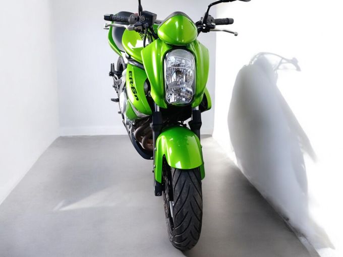 KAWASAKI ER6-N 4