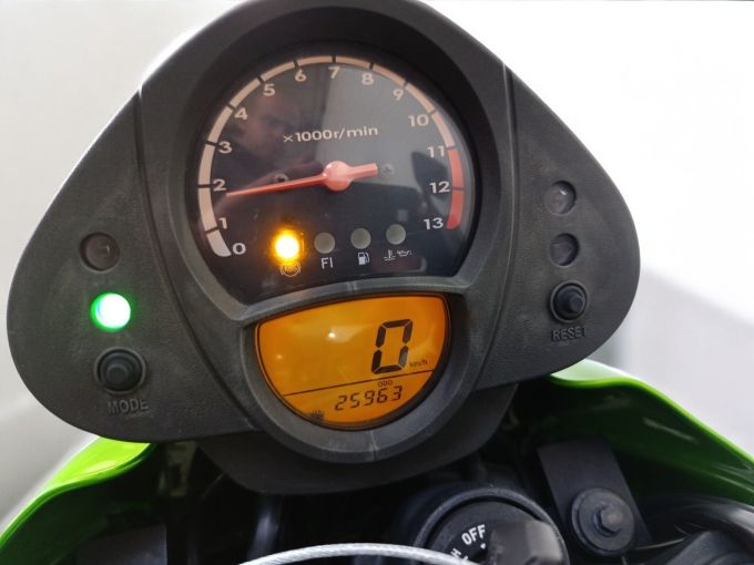 KAWASAKI ER6-N 4