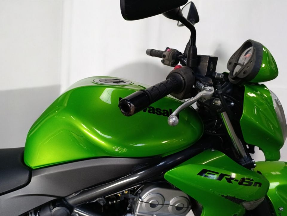 KAWASAKI ER6-N 4
