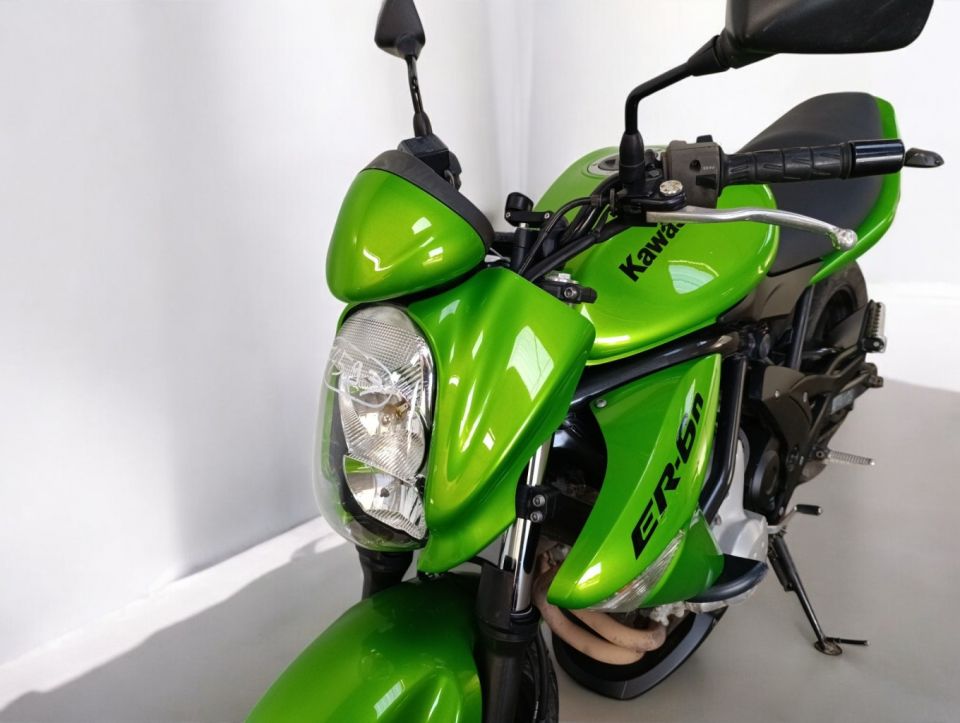 KAWASAKI ER6-N 4