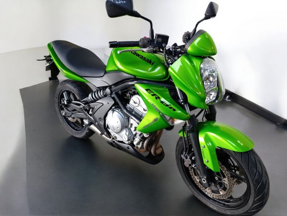 KAWASAKI ER6-N 4