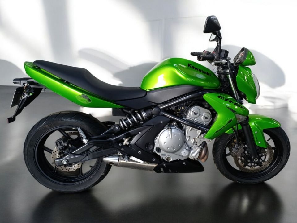 KAWASAKI ER6-N 4