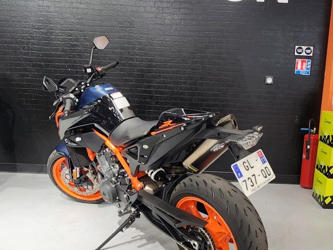 KTM 890 DUKE R 4