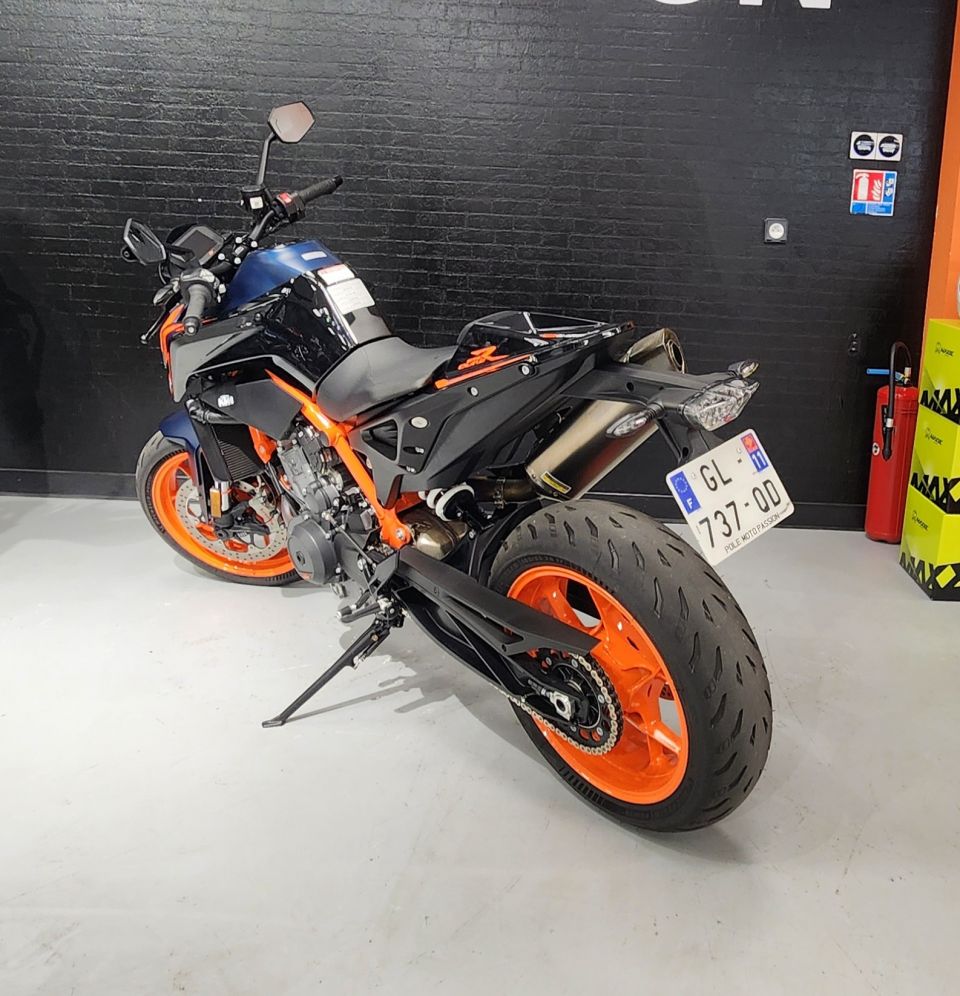 KTM 890 DUKE R 4