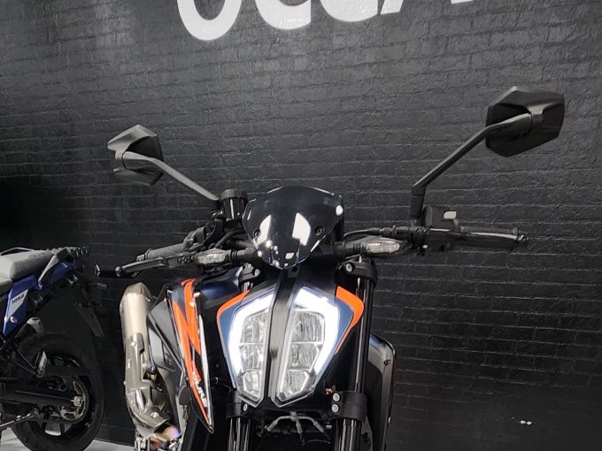 KTM 890 DUKE R 4