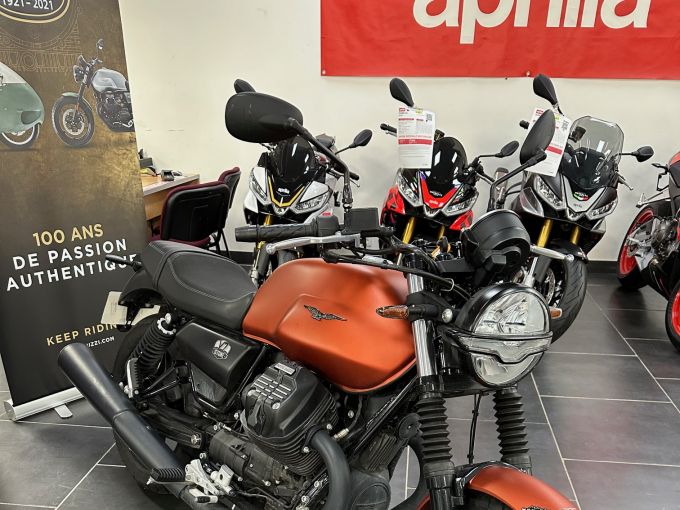 MOTO GUZZI V7 4