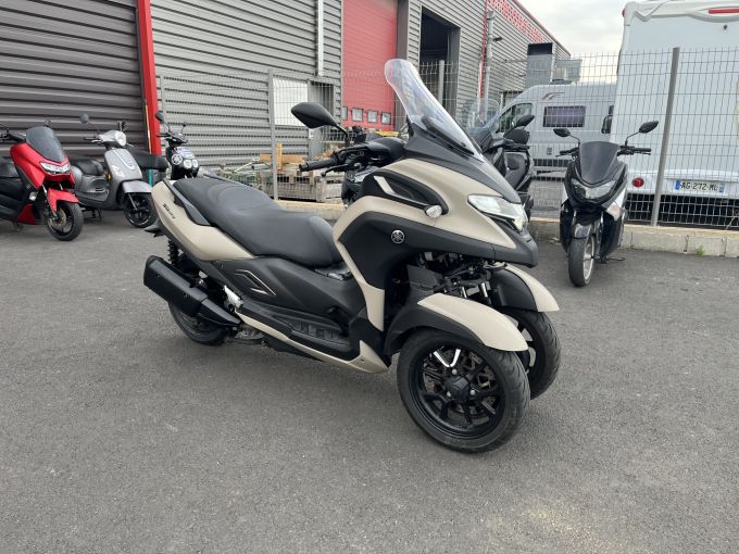 YAMAHA TRICITY 300 4