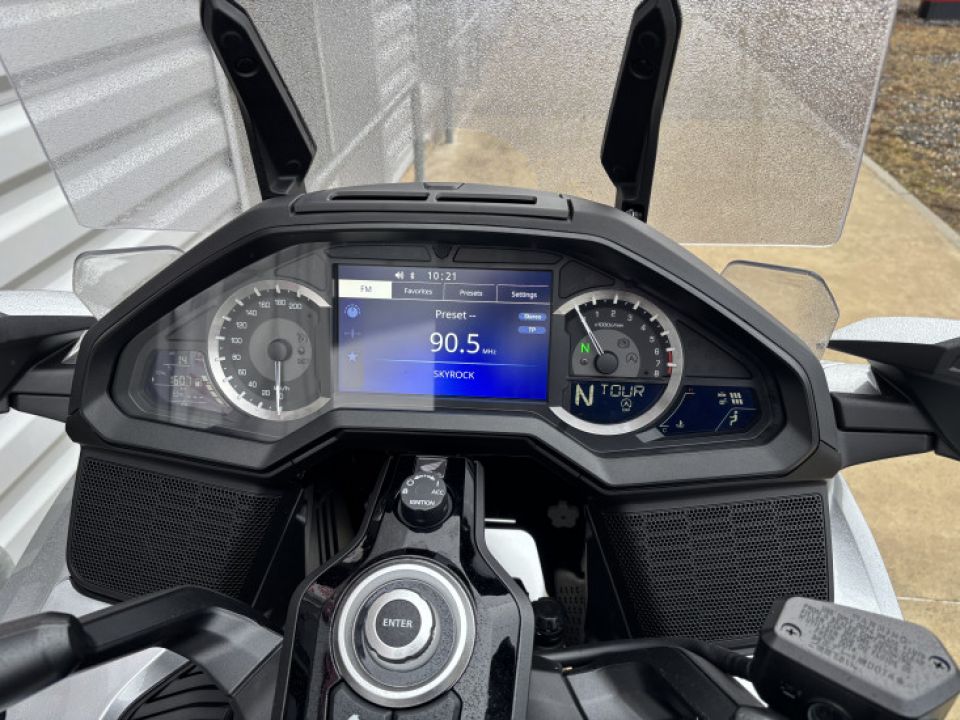 HONDA GoldWing Touring DCT Airbag 4