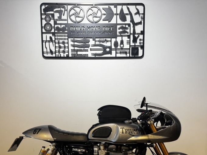 TRIUMPH THRUXTON 1200 R 4