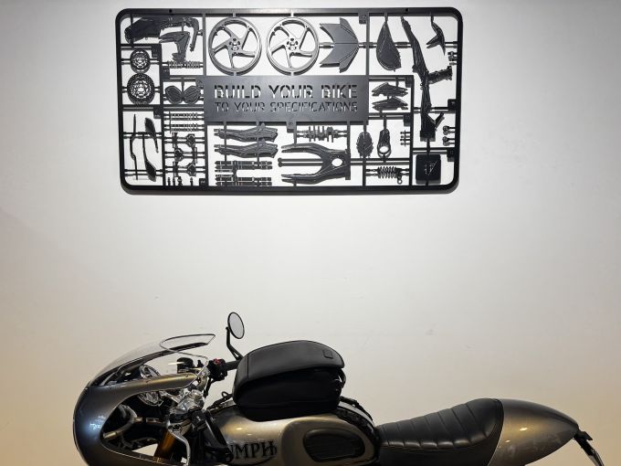 TRIUMPH THRUXTON 1200 R 4